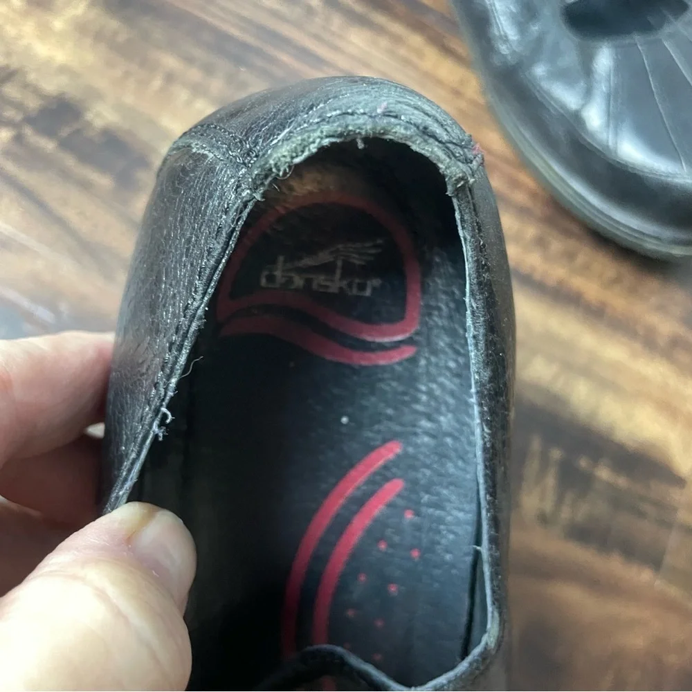 Dansko Size 38 US 7..5 Black Genuine Leather Comfort Shoe